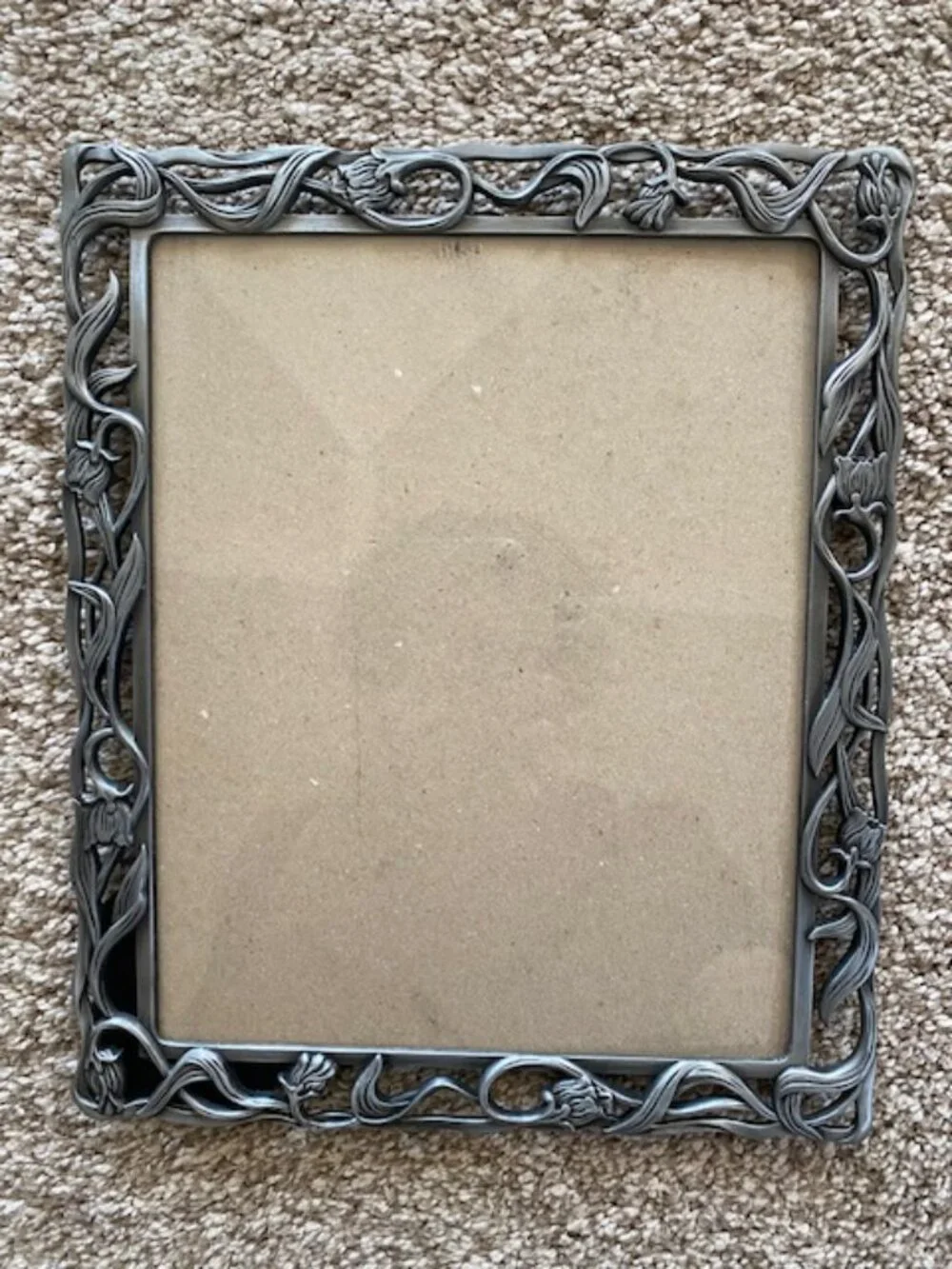 Vintage Ashleigh Manor 8x10 Art Nouveau Tulip Silver-Tone Metal Picture frame